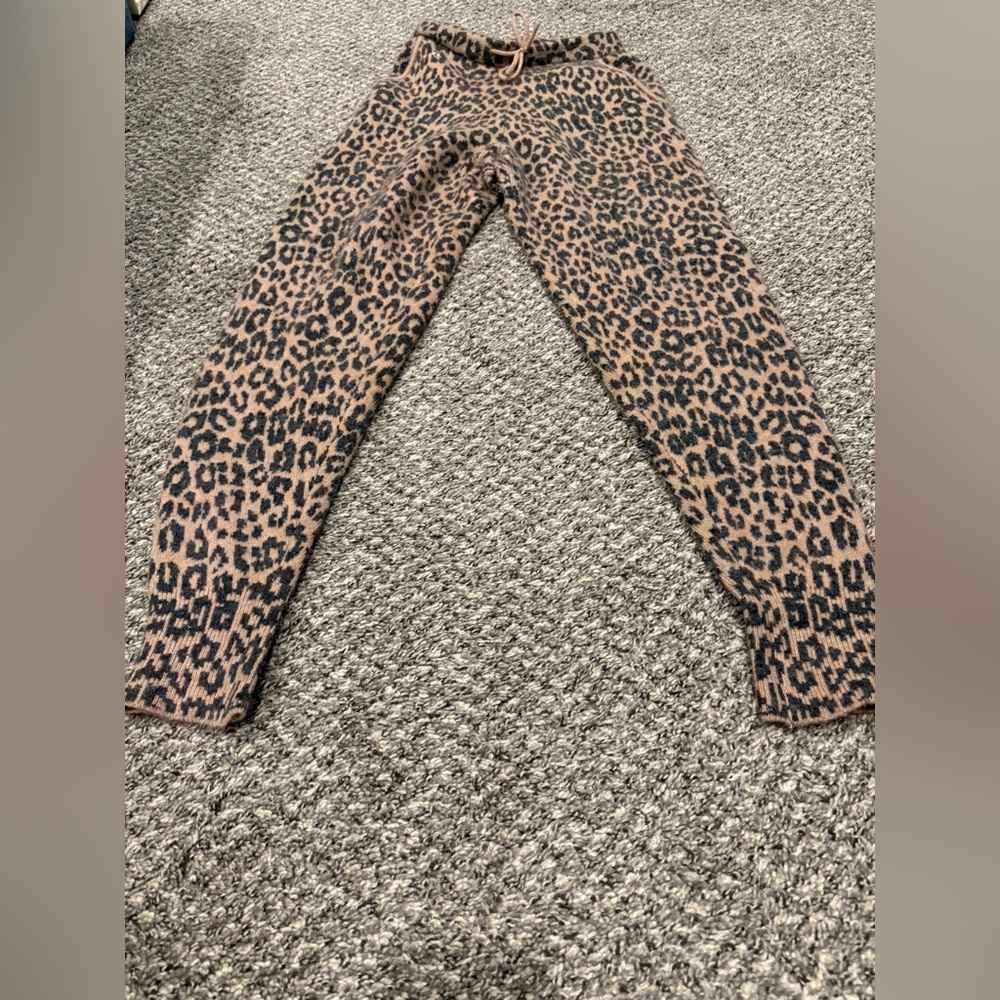 Kate Spade Leopard Print Sweater  Bottoms